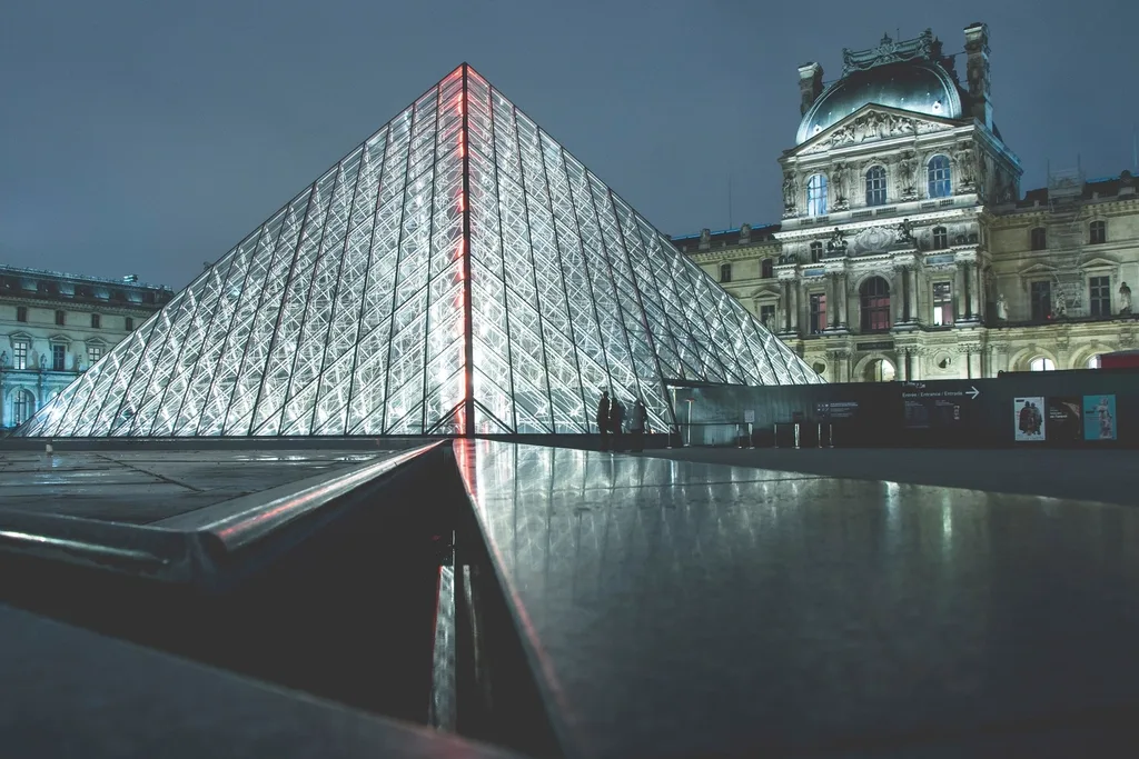 Louvre Museum